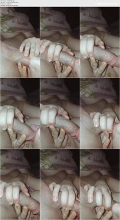 واسه شوهر کیر کلفتش ساک میزنه .